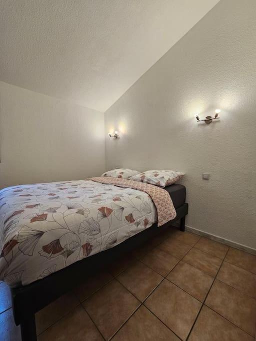 Appartement 50M2 Village Vacances Arles Esterno foto